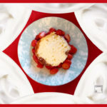 Gâteau blanc géranium Bourbon et ses fraises